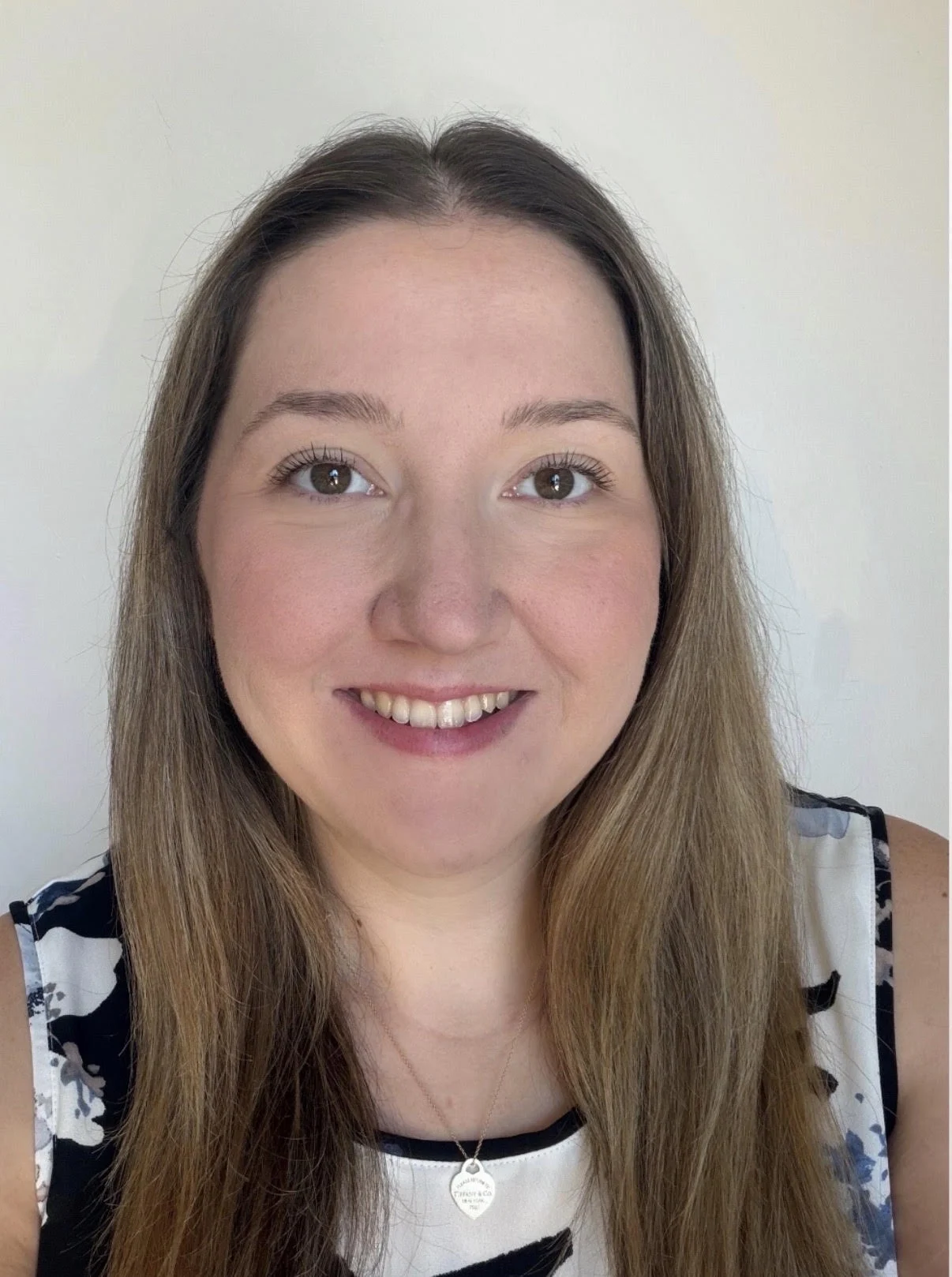 Isabella Cestone is a Licensed Associate Counselor (LAC)